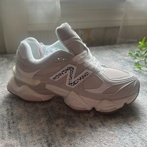 New Balance cream and leopard Sneakers